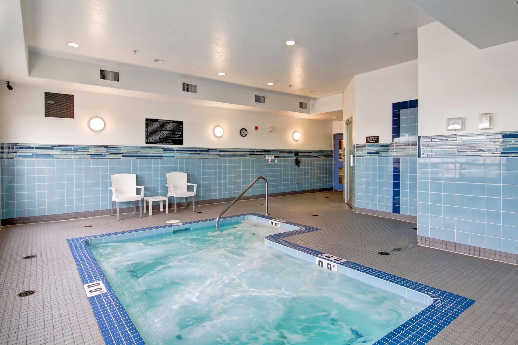 Canalta Hotel Tisdale Extérieur photo